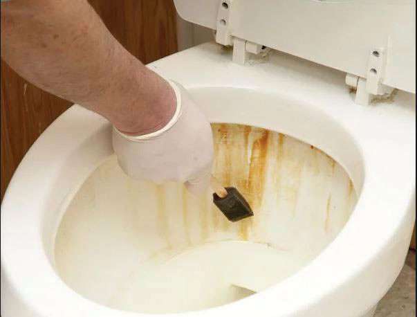 bon-cau-xa-nuoc-khong-sach bon cau xa nuoc khong sach