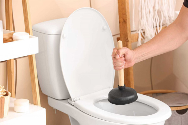 cach-thong-bon-cau-3 Luu y khi tu thong bon cau