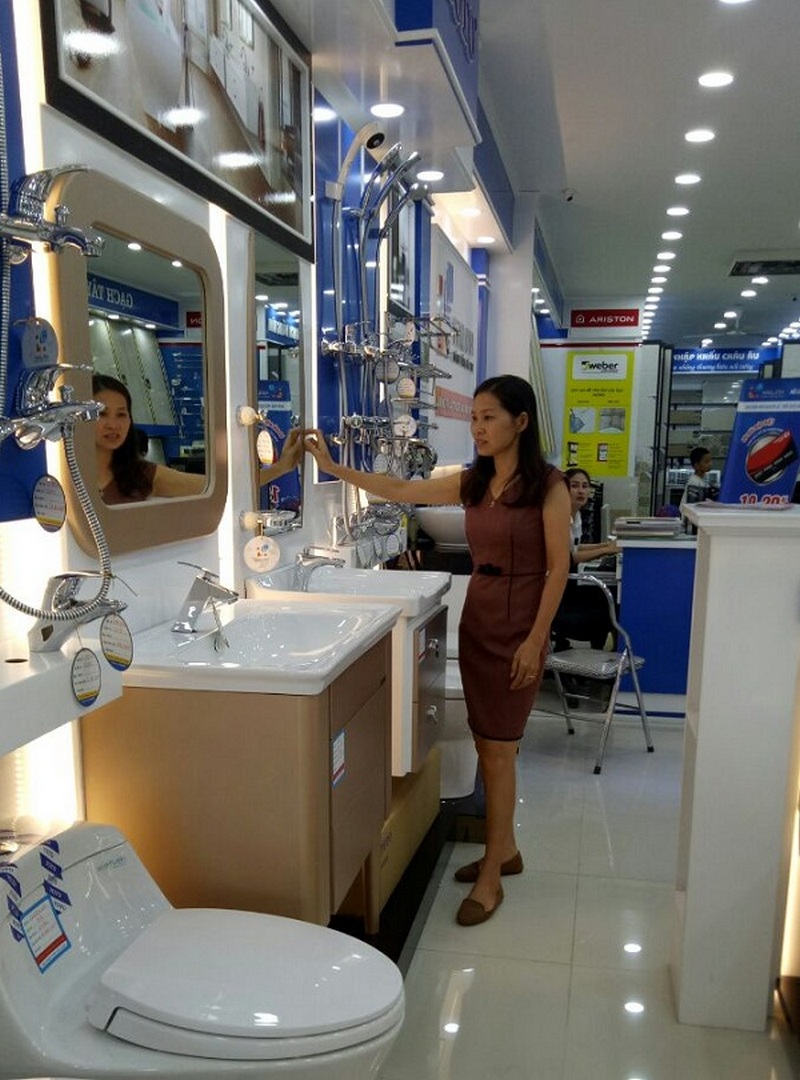 cam-nhan-khach-hang-den-showroom-hai-linh-dung-dip-trung-thu-4 showroom hải linh đường láng