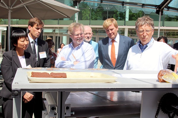 gates-third-world-toilet_12_08_15_0 Gates Third World Toilet 12 08 15 0