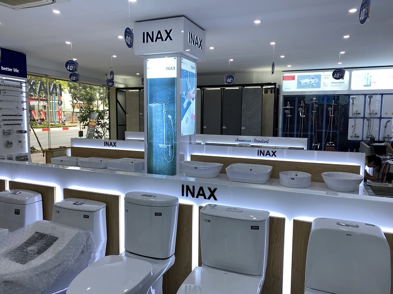 khong-gian-trung-bay-showroom-hai-linh-co-linh-1 thiết bị vệ sinh inax sang trọng và hiện đại