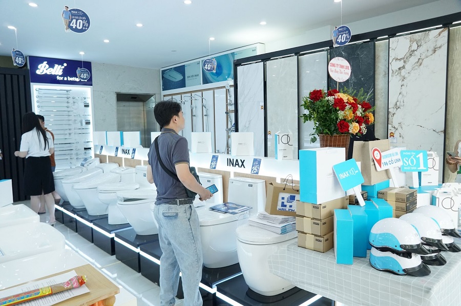 khu-trungbay-thiet-bi-ve-sinh-2 khu trungbay thiet bi ve sinh 2