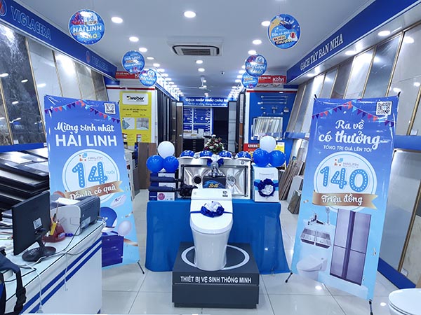 lan-toa-suc-nong-sinh-nhat-hai-linh-14-8 lan toa suc nong sinh nhat hai linh 14 8