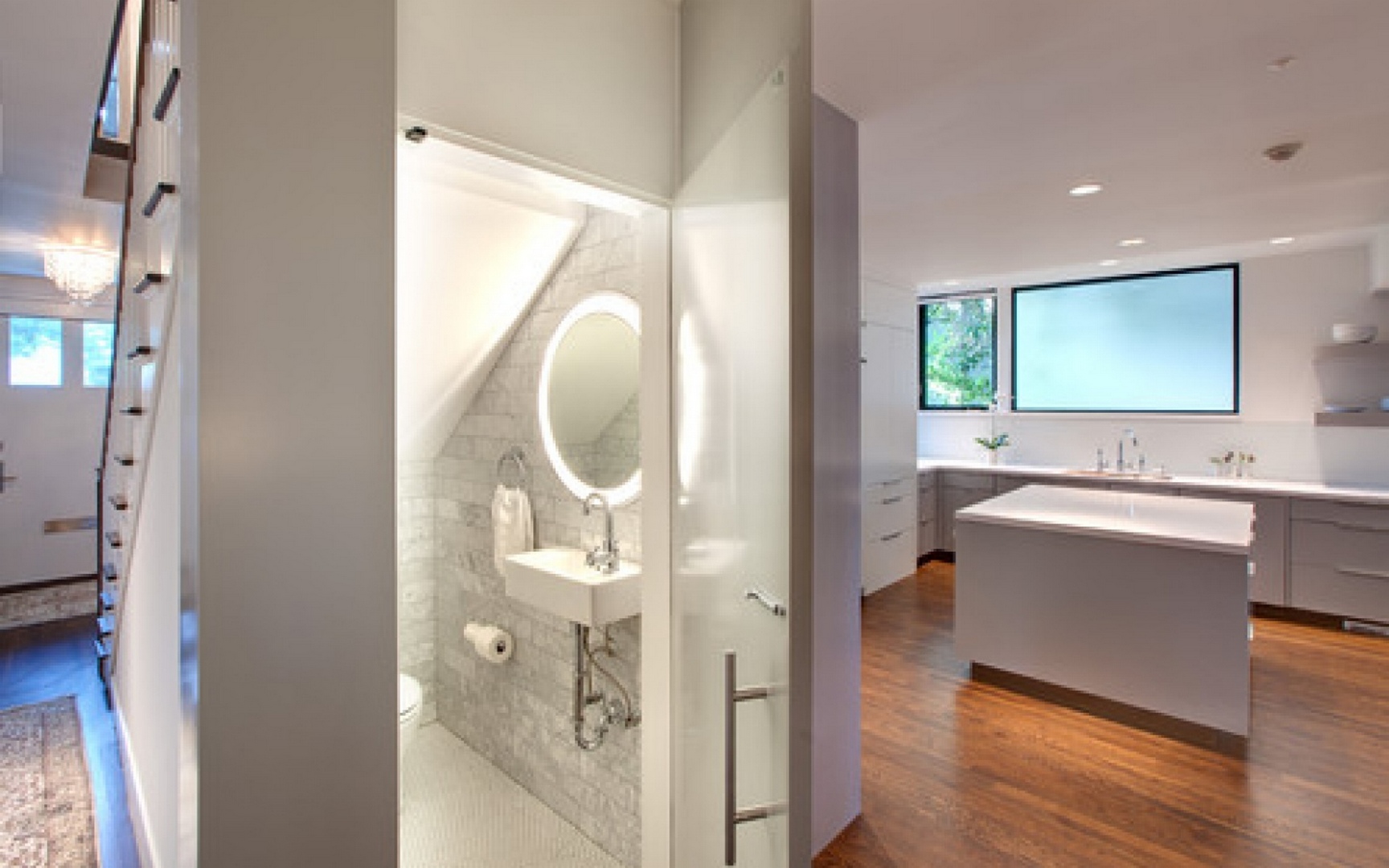 nha-ve-sinh-duoi-gam-cau-thang-5 nha ve sinh duoi gam cau thang 5