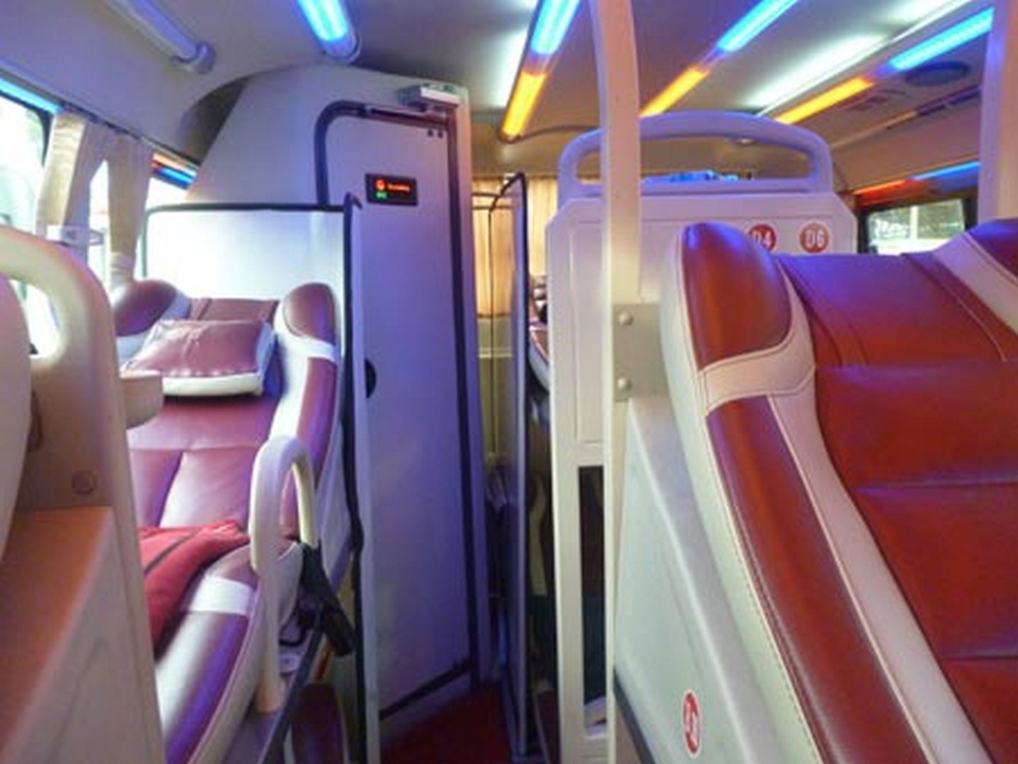 nha-ve-sinh-xe-giuong-nam nha ve sinh xe giuong nam