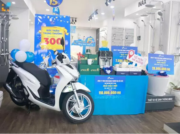 qua-tang-lon-tai-hai-linh-1 Qua tang lon tai Hai Linh