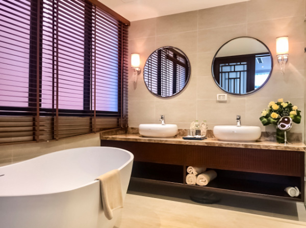 rem-dia-trung-hai Rem manh cho phong tam Dia Trung Hai