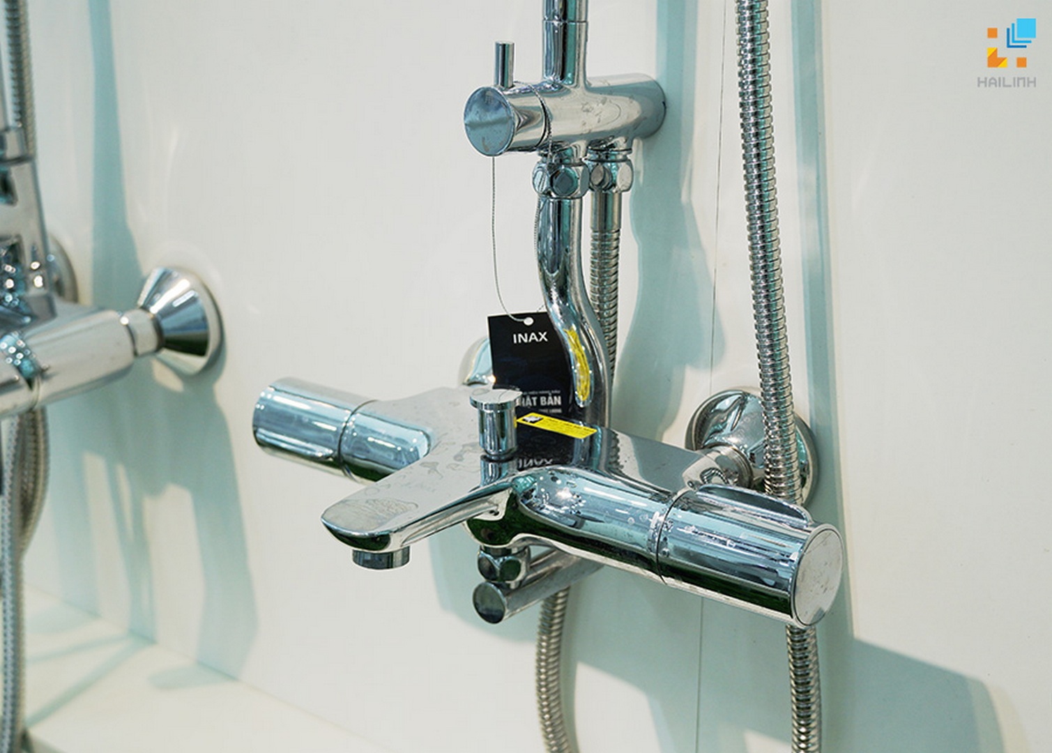 sen-tam-nhiet-do-inax1 sen tam nhiet do inax1