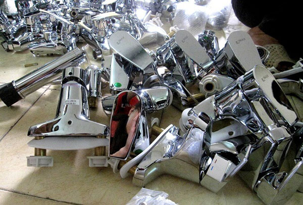 sen-voi-inax-kem-chat-luong Sen voi Inax kem chat luong