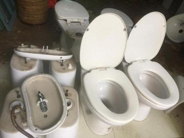 thiet bi ve sinh nhai