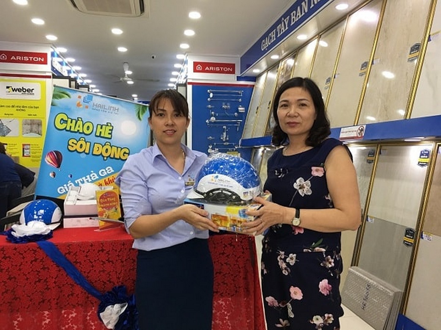 thuc-hu-khach-hang-den-hai-linh-dong-nhu-loi-don-khong-3 thuc hu khach hang den hai linh dong nhu loi don khong 3