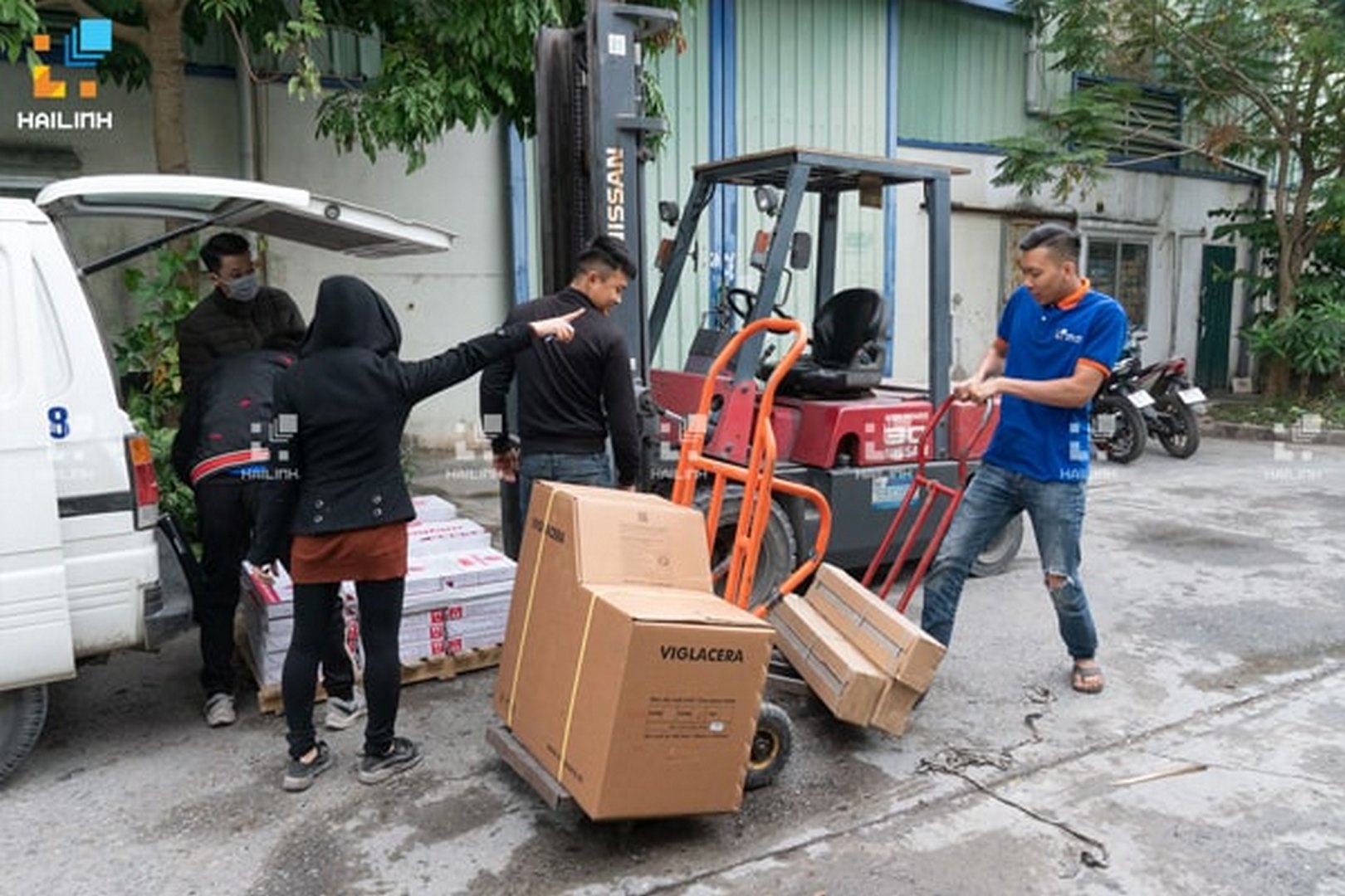 van-chuyen-hang-cho-khach van chuyen hang cho khach